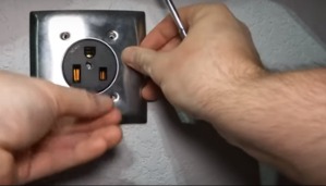 How to Wire a 3 Prong 220v Plug or Outlet